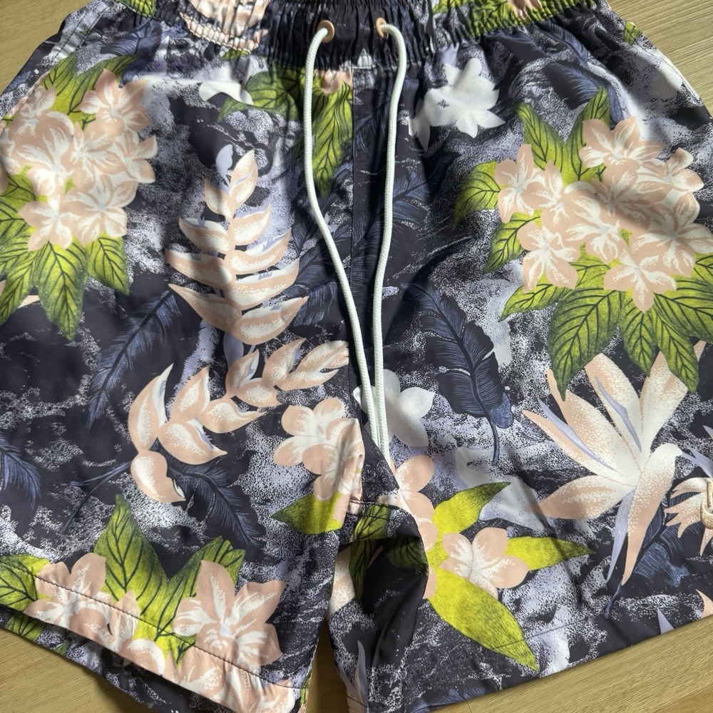 NWT Nike Original Men's Tropical Floral Print Shorts Size Small Breathable - Picture 3 of 9